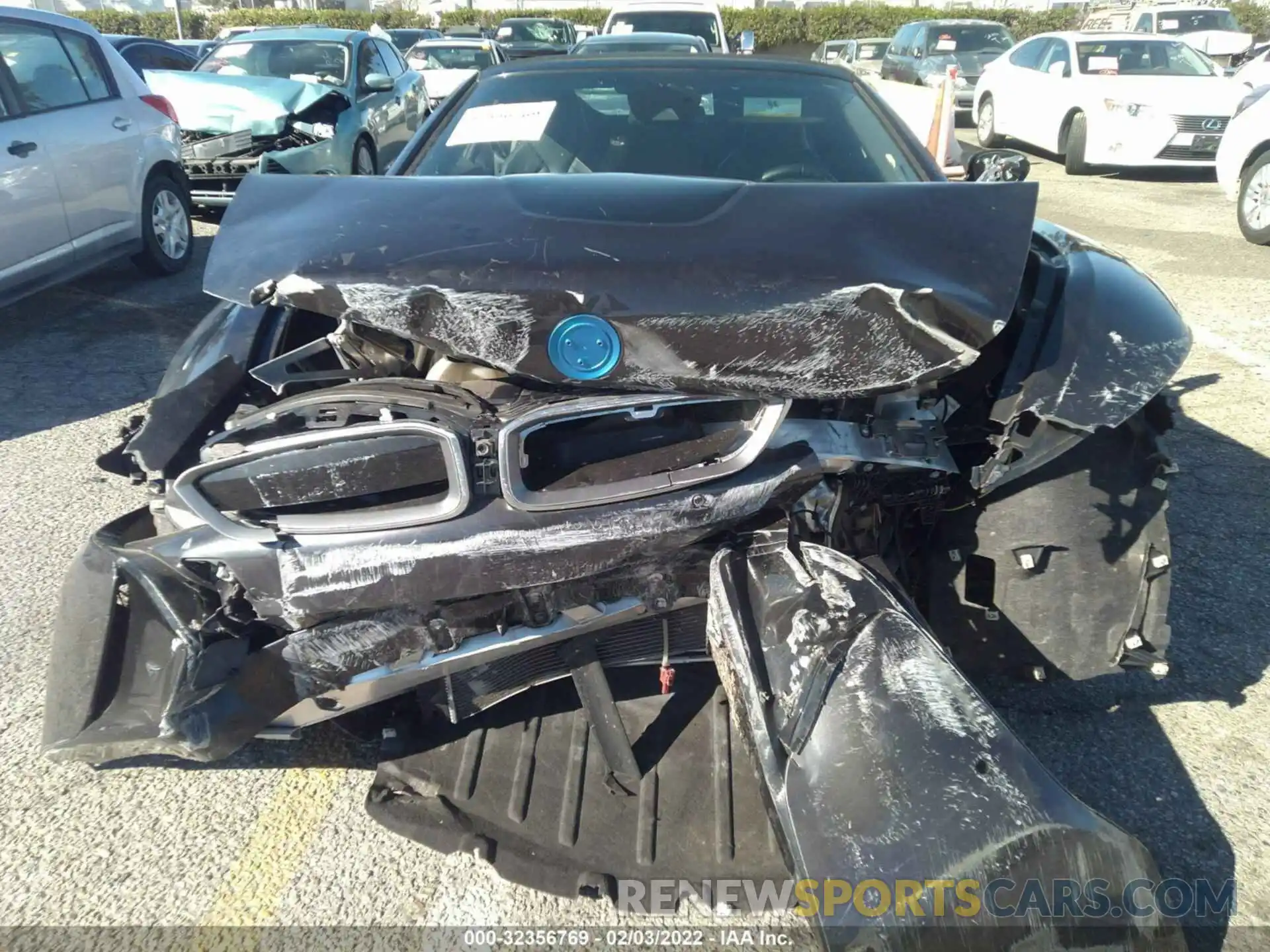 6 Photograph of a damaged car WBY2Z6C56KVG97836 BMW I8 2019