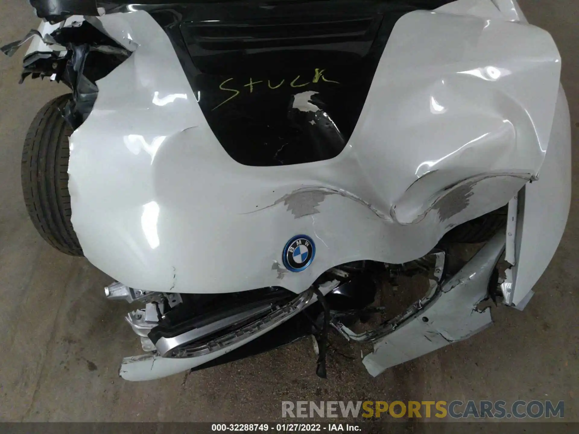 10 Photograph of a damaged car WBY2Z6C57K7D15138 BMW I8 2019