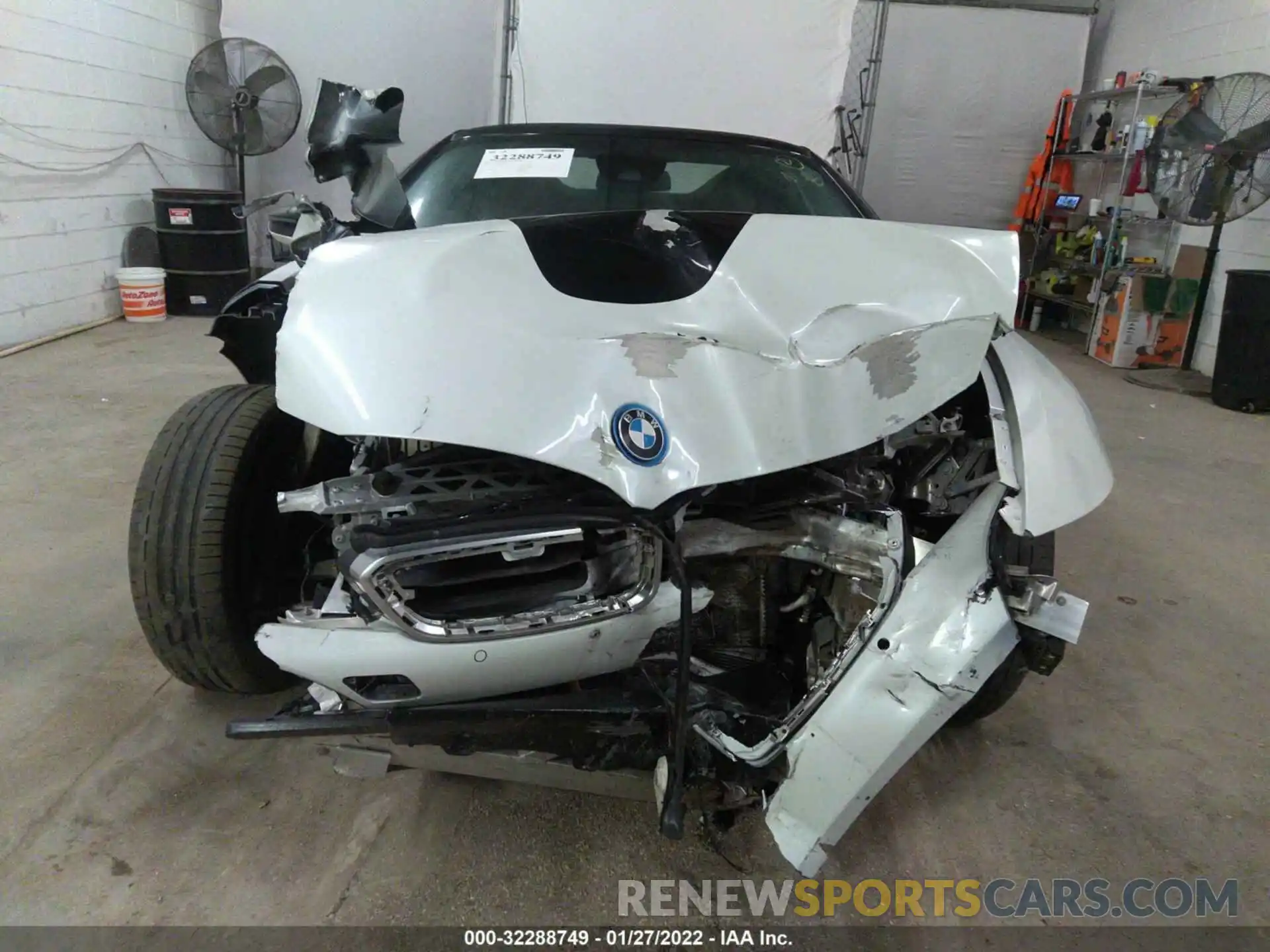 6 Photograph of a damaged car WBY2Z6C57K7D15138 BMW I8 2019