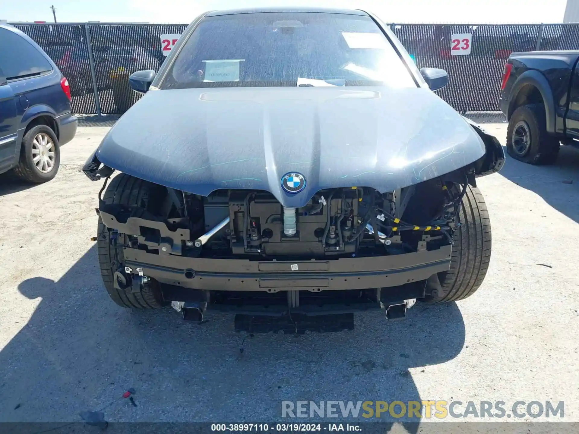 6 Photograph of a damaged car WB523CF0XRCP20986 BMW IX 2024