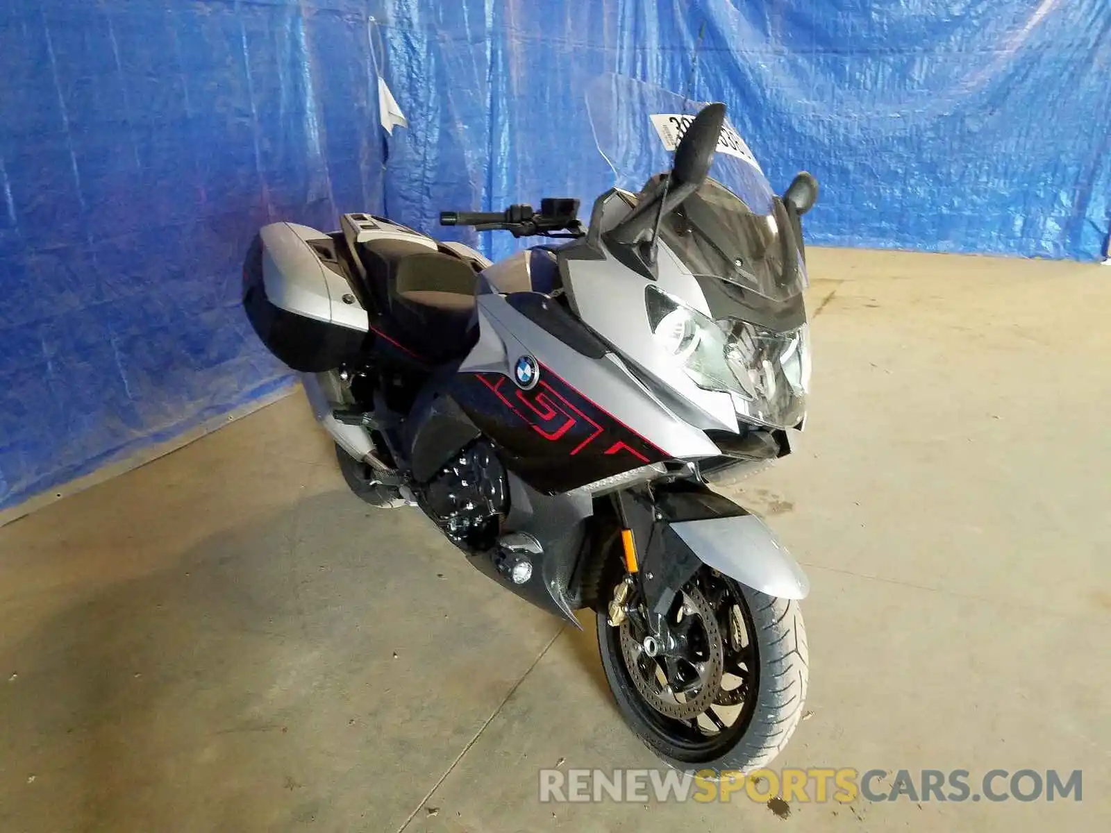 1 Photograph of a damaged car WB10F1103KZ542708 BMW K1600 GT 2019