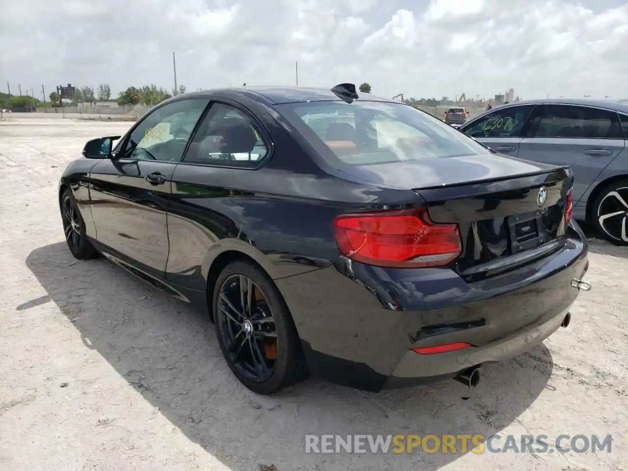 3 Photograph of a damaged car WBA2J5C51KVC07982 BMW M2 2019