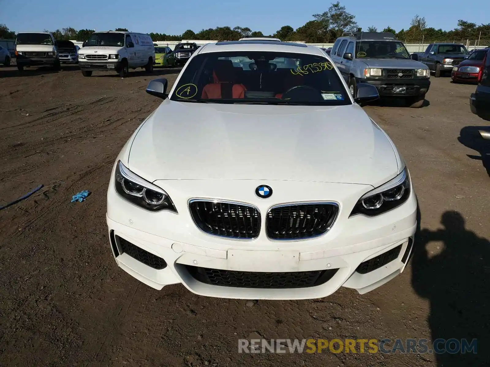 9 Photograph of a damaged car WBA2J7C51K7D16586 BMW M2 2019