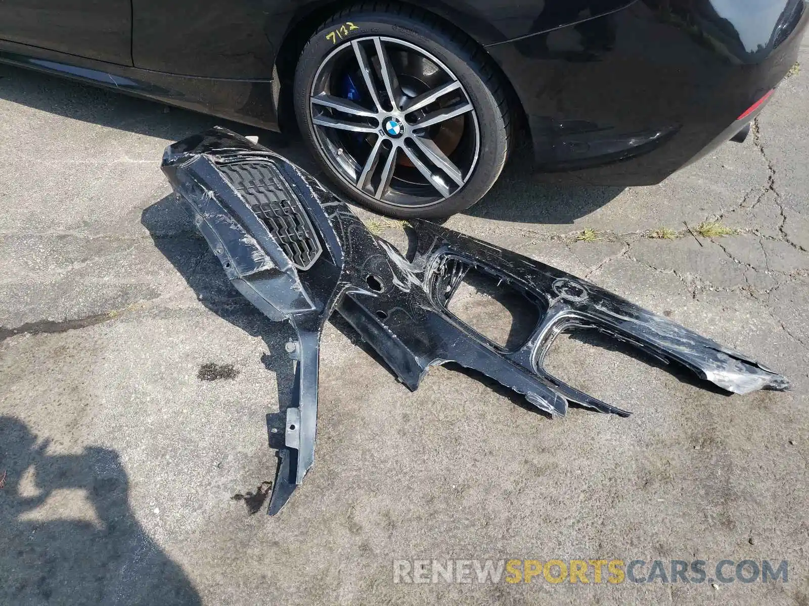 9 Photograph of a damaged car WBA2J7C54KVD61372 BMW M2 2019