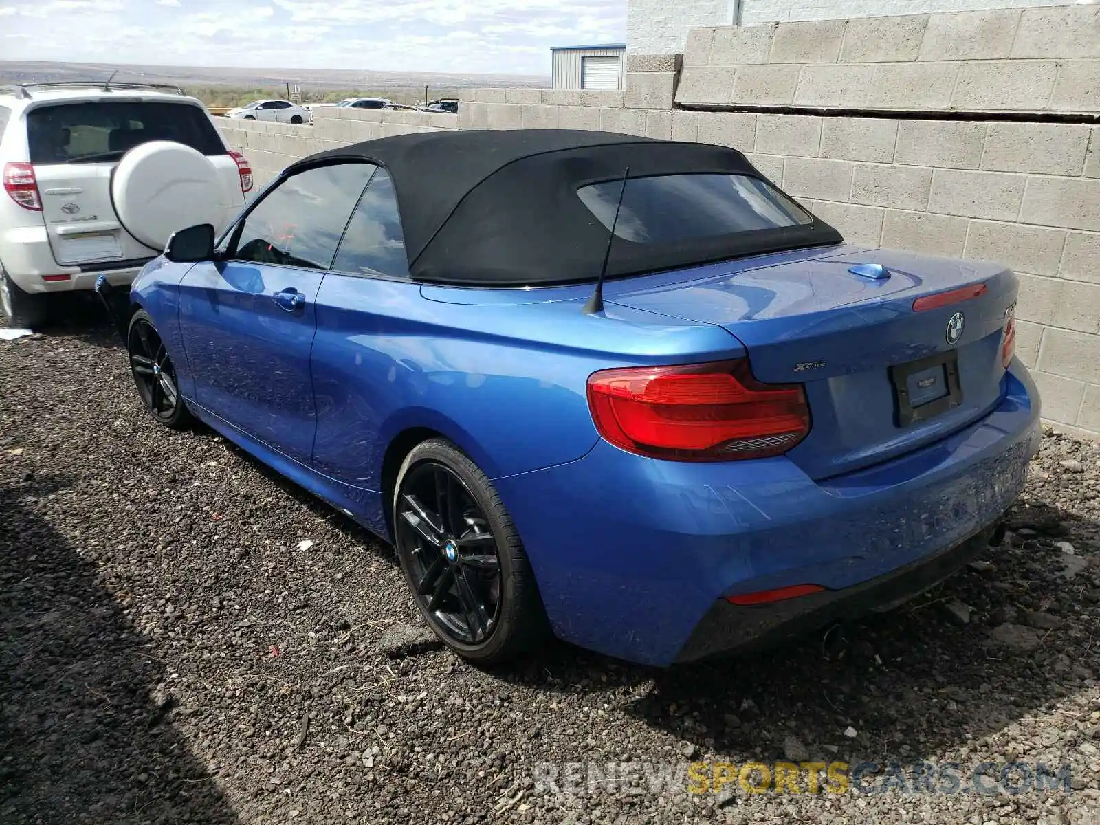 3 Photograph of a damaged car WBA2N3C59KVE46317 BMW M2 2019