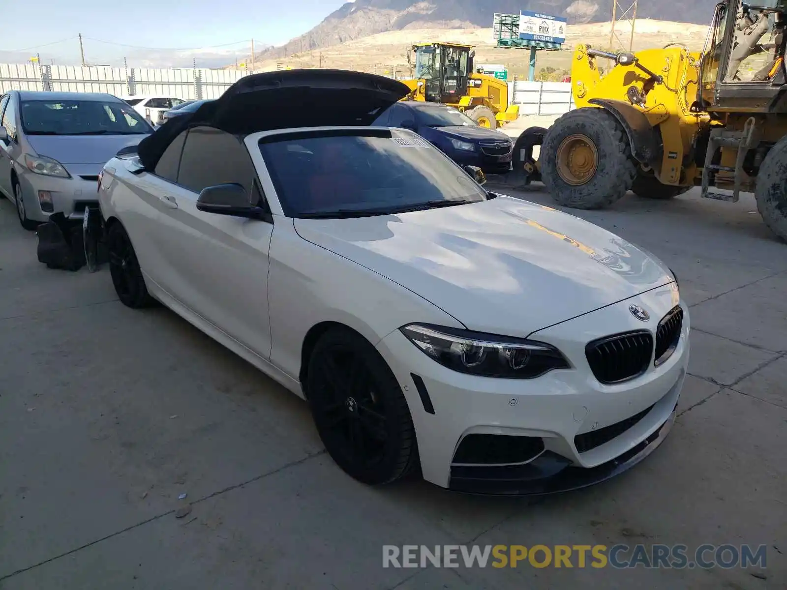 1 Photograph of a damaged car WBA2N3C5XKVJ57332 BMW M2 2019