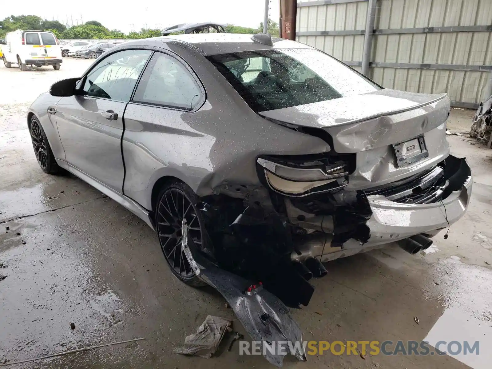 3 Photograph of a damaged car WBS2U7C50KVB09010 BMW M2 2019