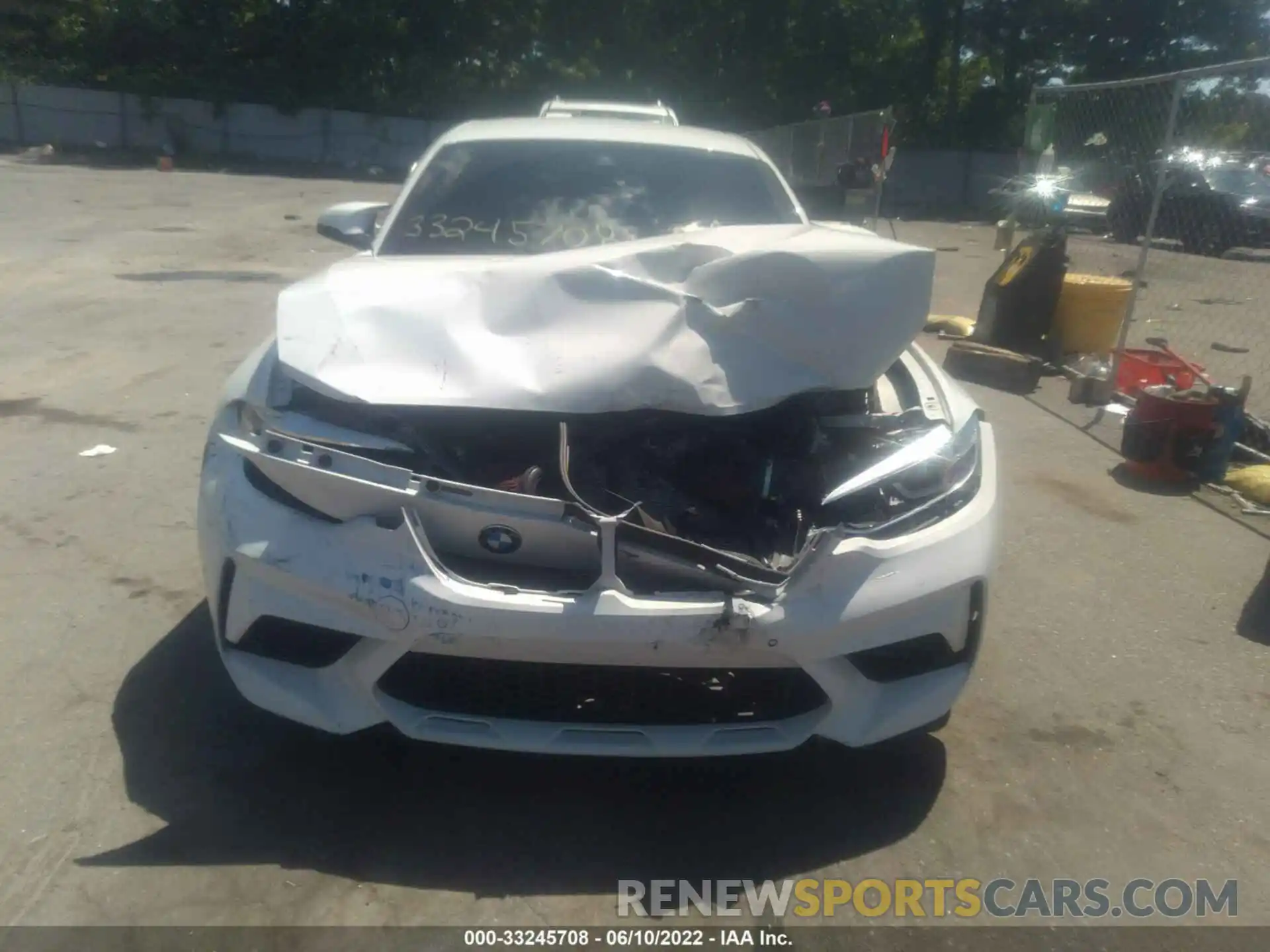 6 Photograph of a damaged car WBS2U7C50KVB09153 BMW M2 2019