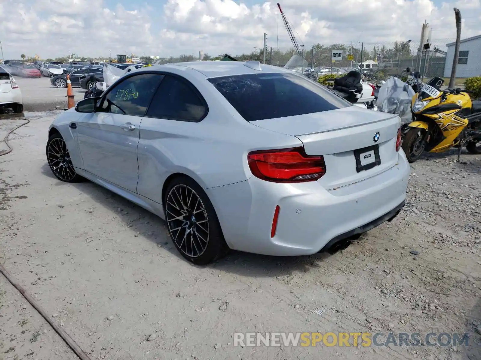 3 Photograph of a damaged car WBS2U7C50KVJ07626 BMW M2 2019