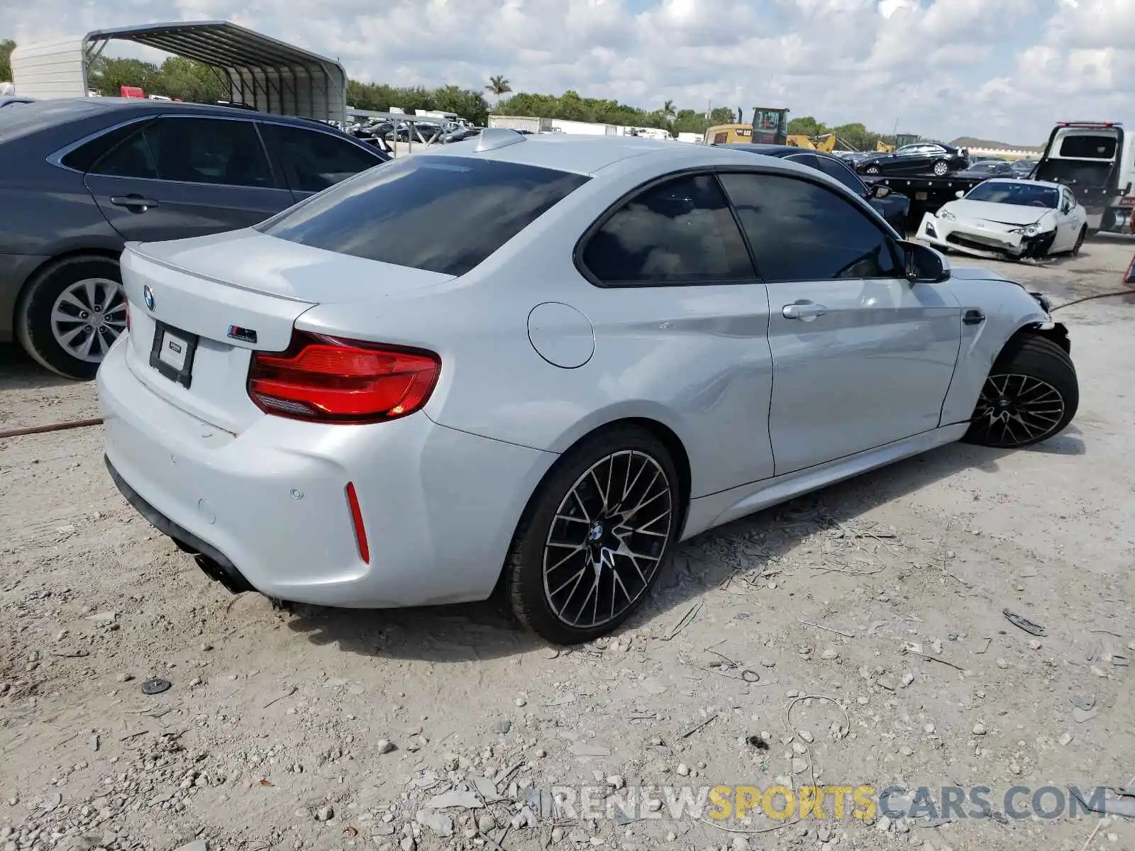 4 Photograph of a damaged car WBS2U7C50KVJ07626 BMW M2 2019