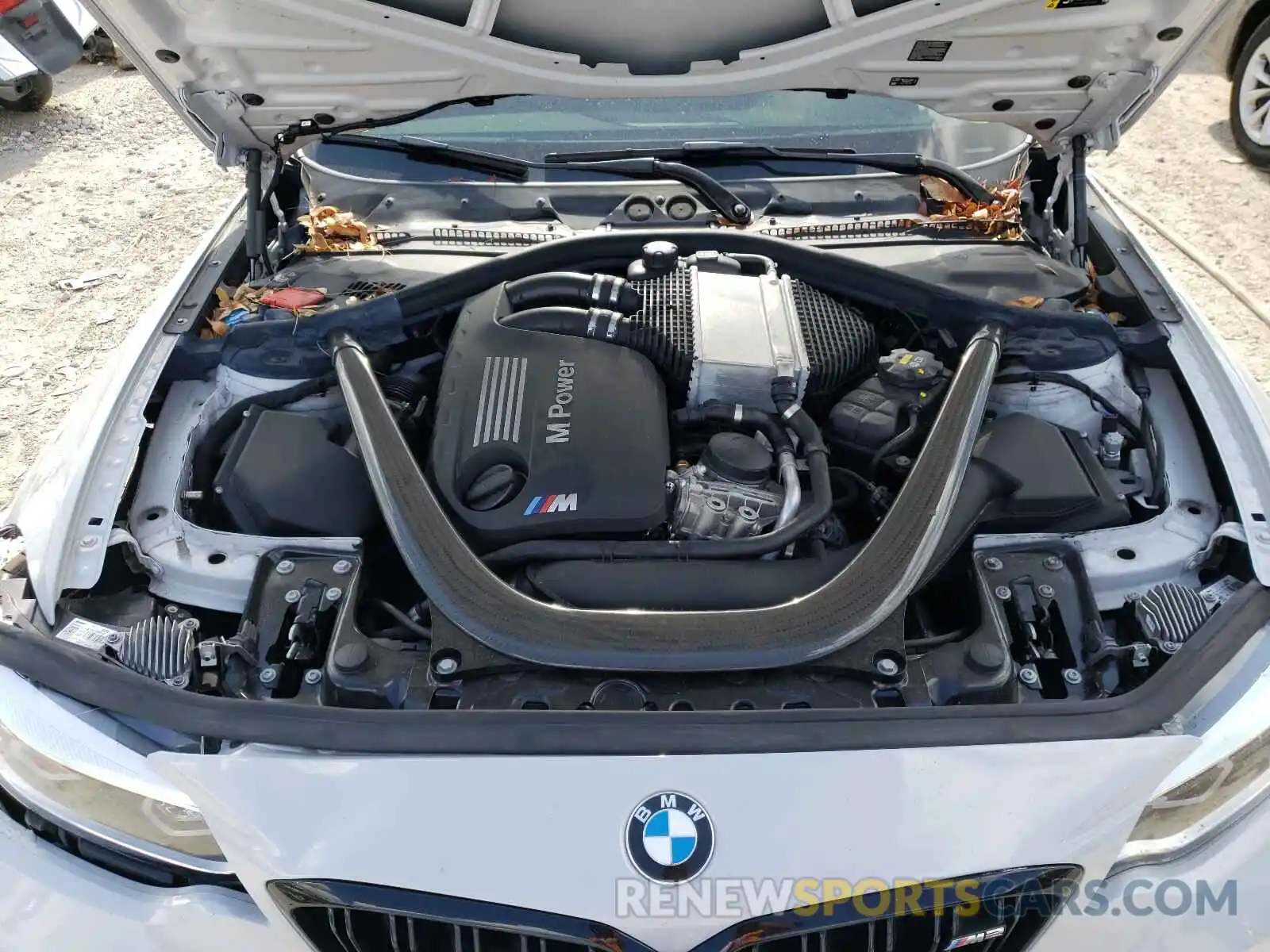 7 Photograph of a damaged car WBS2U7C50KVJ07626 BMW M2 2019