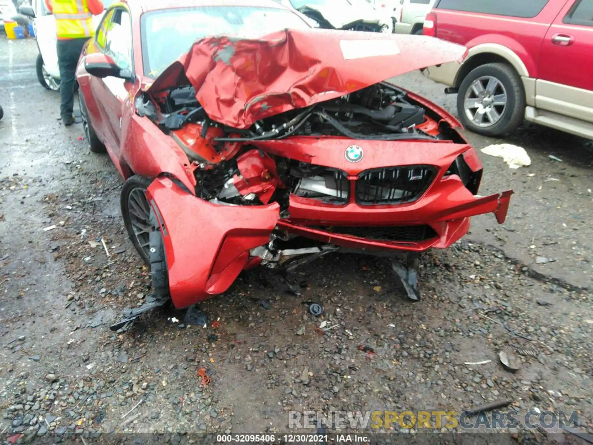 6 Photograph of a damaged car WBS2U7C51K7D43189 BMW M2 2019