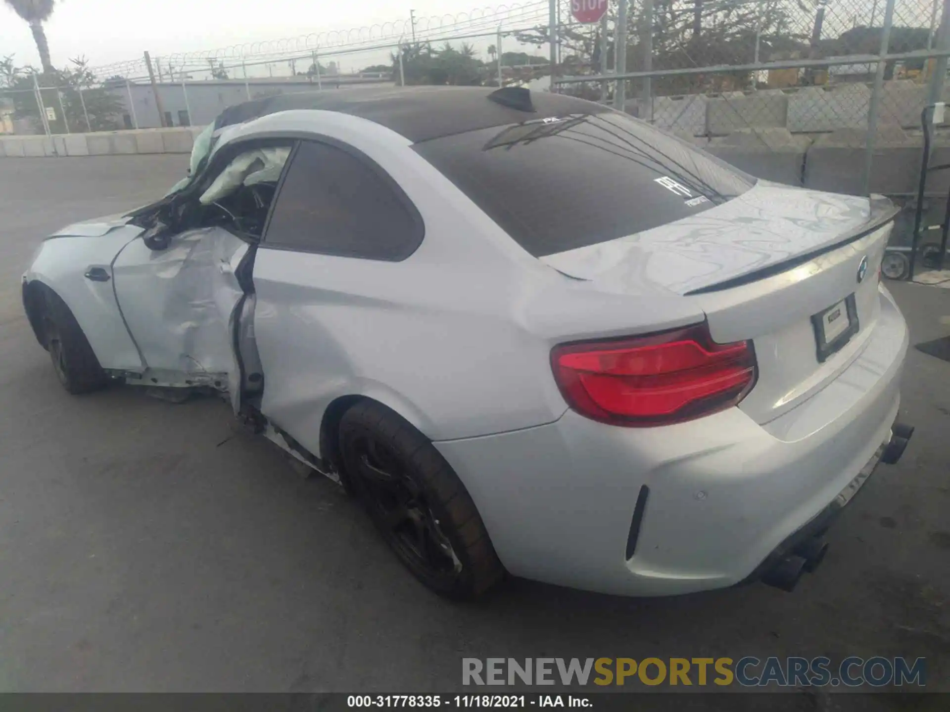 3 Photograph of a damaged car WBS2U7C51KVB08898 BMW M2 2019