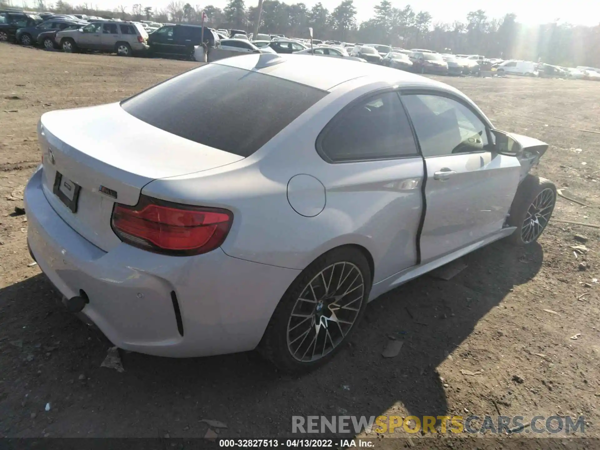 4 Photograph of a damaged car WBS2U7C51KVJ07716 BMW M2 2019