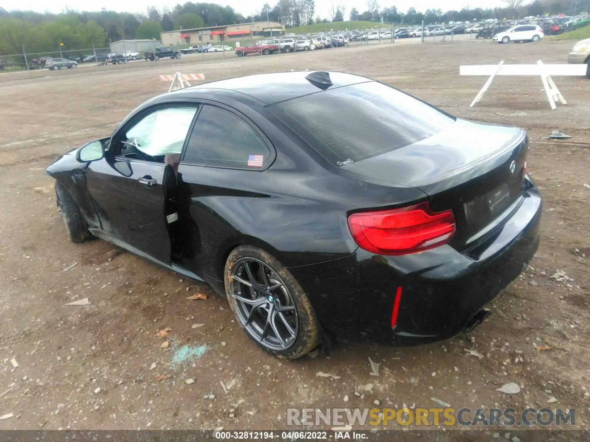 3 Photograph of a damaged car WBS2U7C52K7D10217 BMW M2 2019