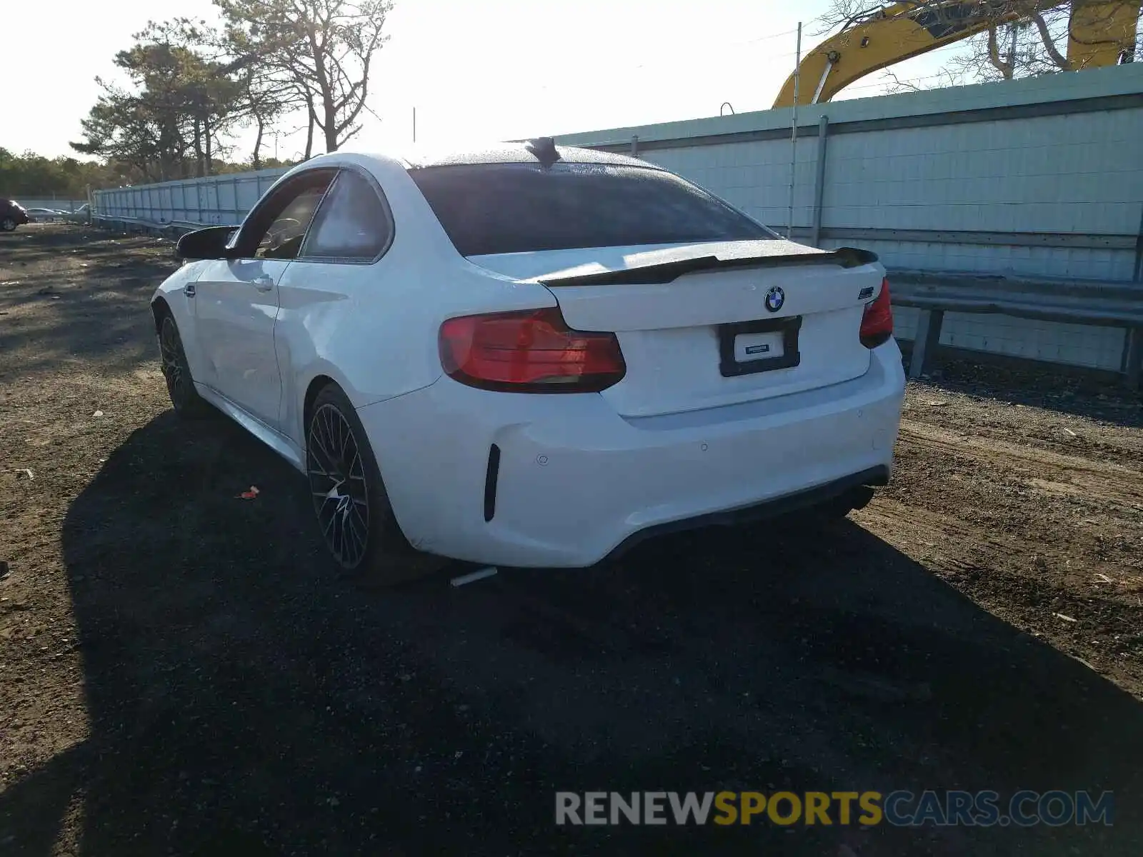 3 Photograph of a damaged car WBS2U7C55KVJ07766 BMW M2 2019