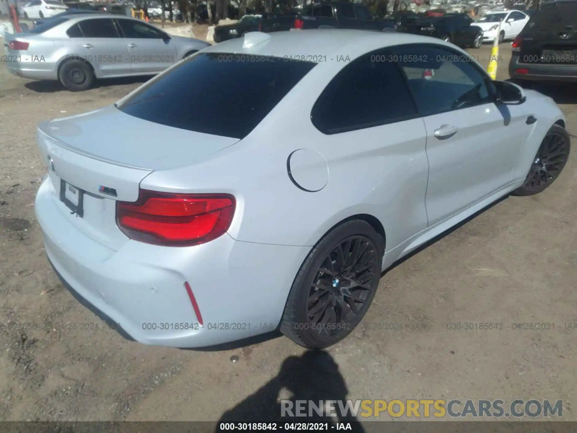 4 Photograph of a damaged car WBS2U7C56KVB09223 BMW M2 2019