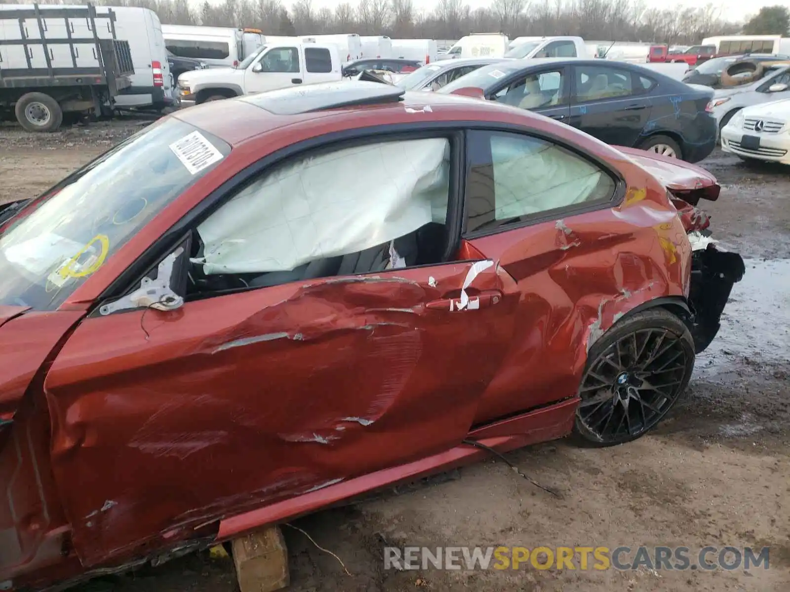9 Photograph of a damaged car WBS2U7C56KVJ07646 BMW M2 2019