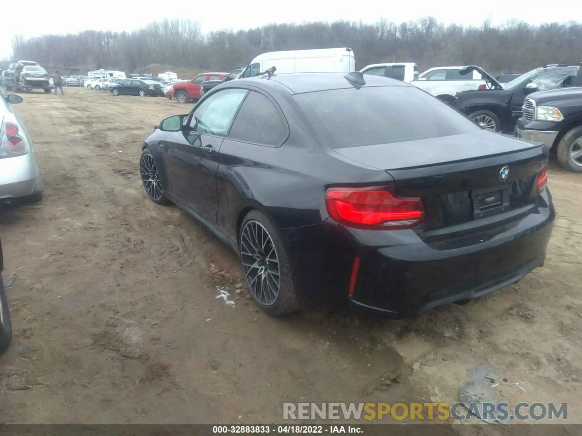 3 Photograph of a damaged car WBS2U7C57KVJ07736 BMW M2 2019