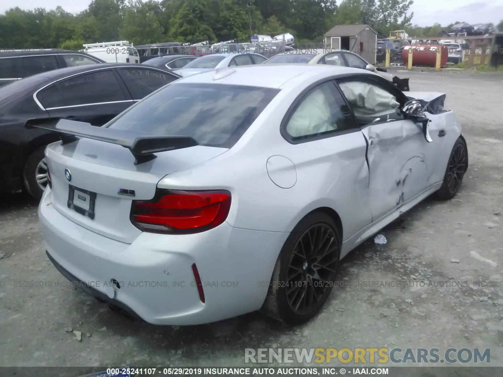 4 Photograph of a damaged car WBS2U7C5XKVJ07455 BMW M2 2019