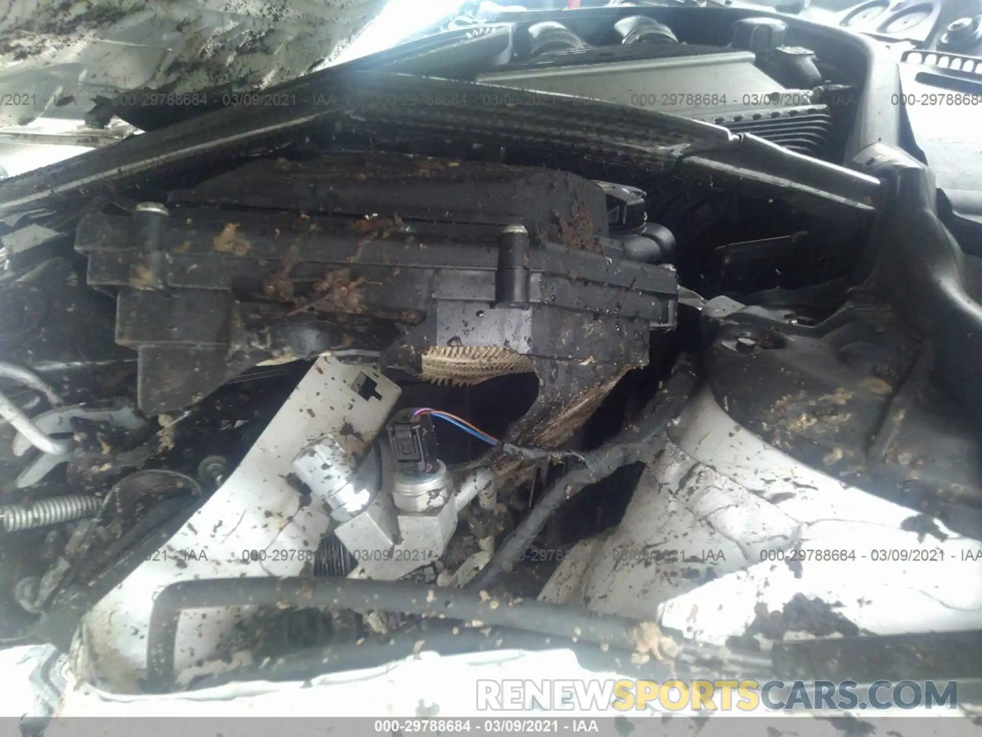 10 Photograph of a damaged car WBS2U7C01L7E79456 BMW M2 2020