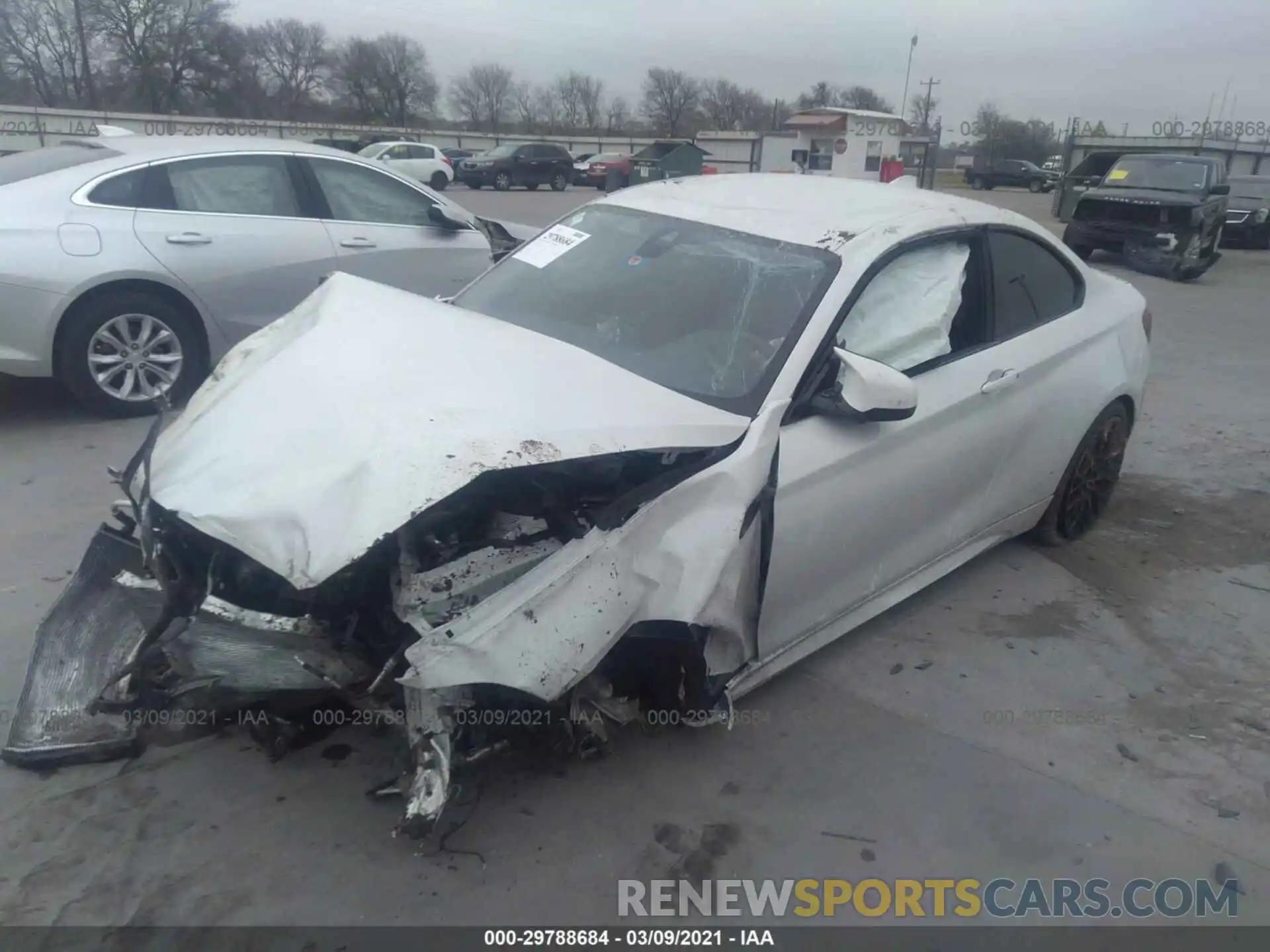 2 Photograph of a damaged car WBS2U7C01L7E79456 BMW M2 2020