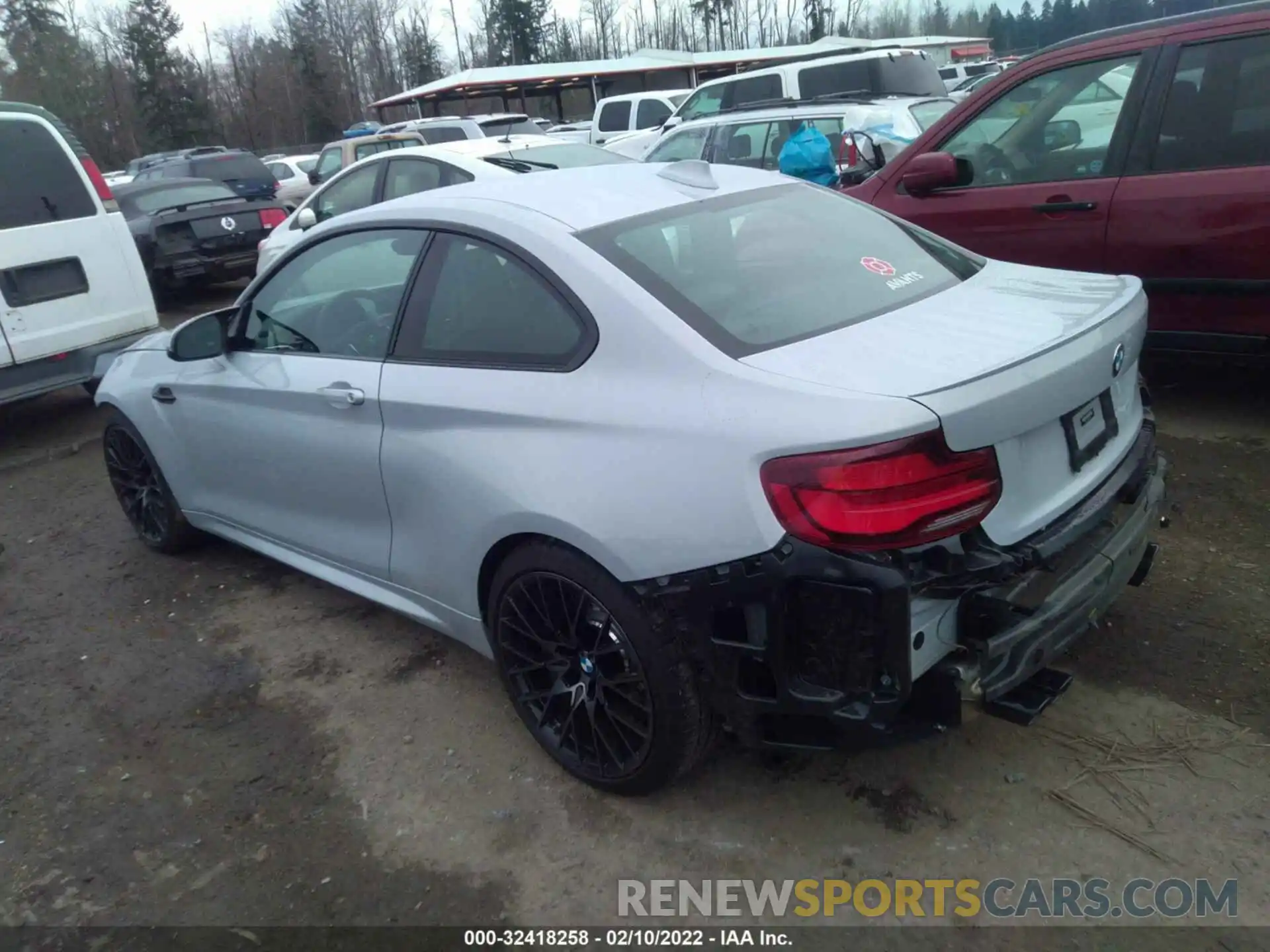 3 Photograph of a damaged car WBS2U7C05L7E96406 BMW M2 2020