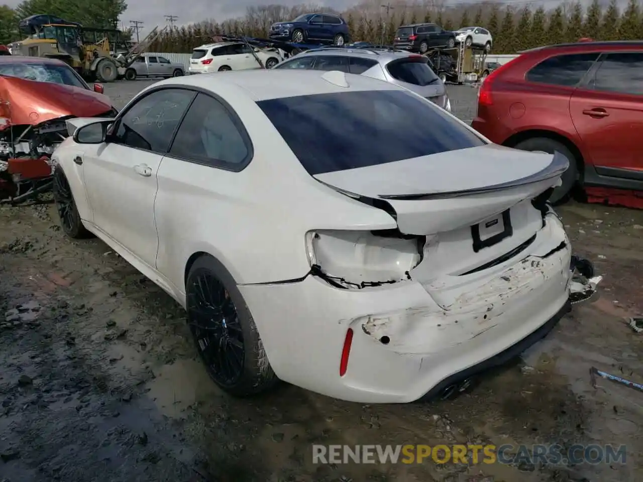 3 Photograph of a damaged car WBS2U7C07L7F33035 BMW M2 2020