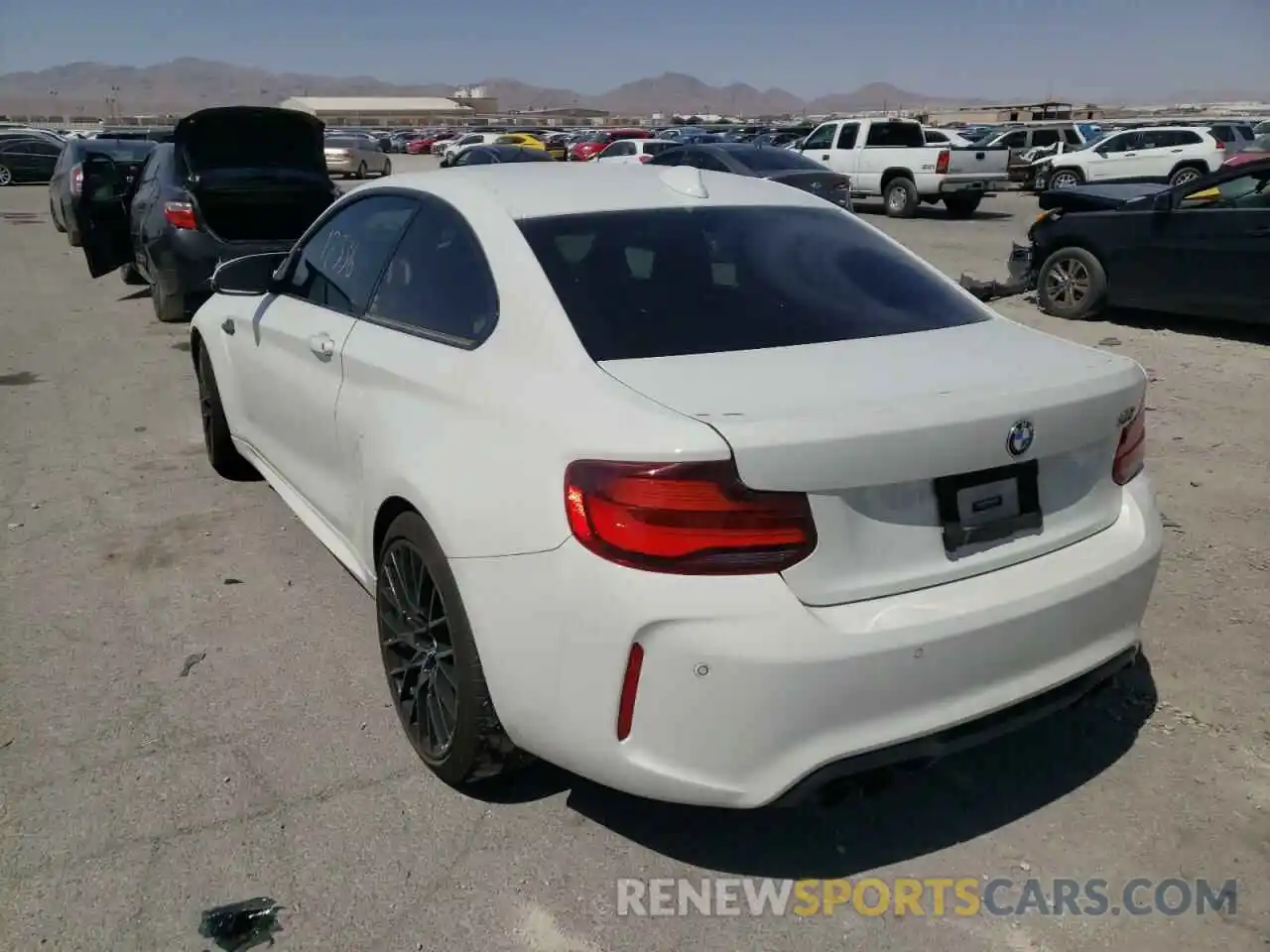 3 Photograph of a damaged car WBS2U7C08L7F31178 BMW M2 2020