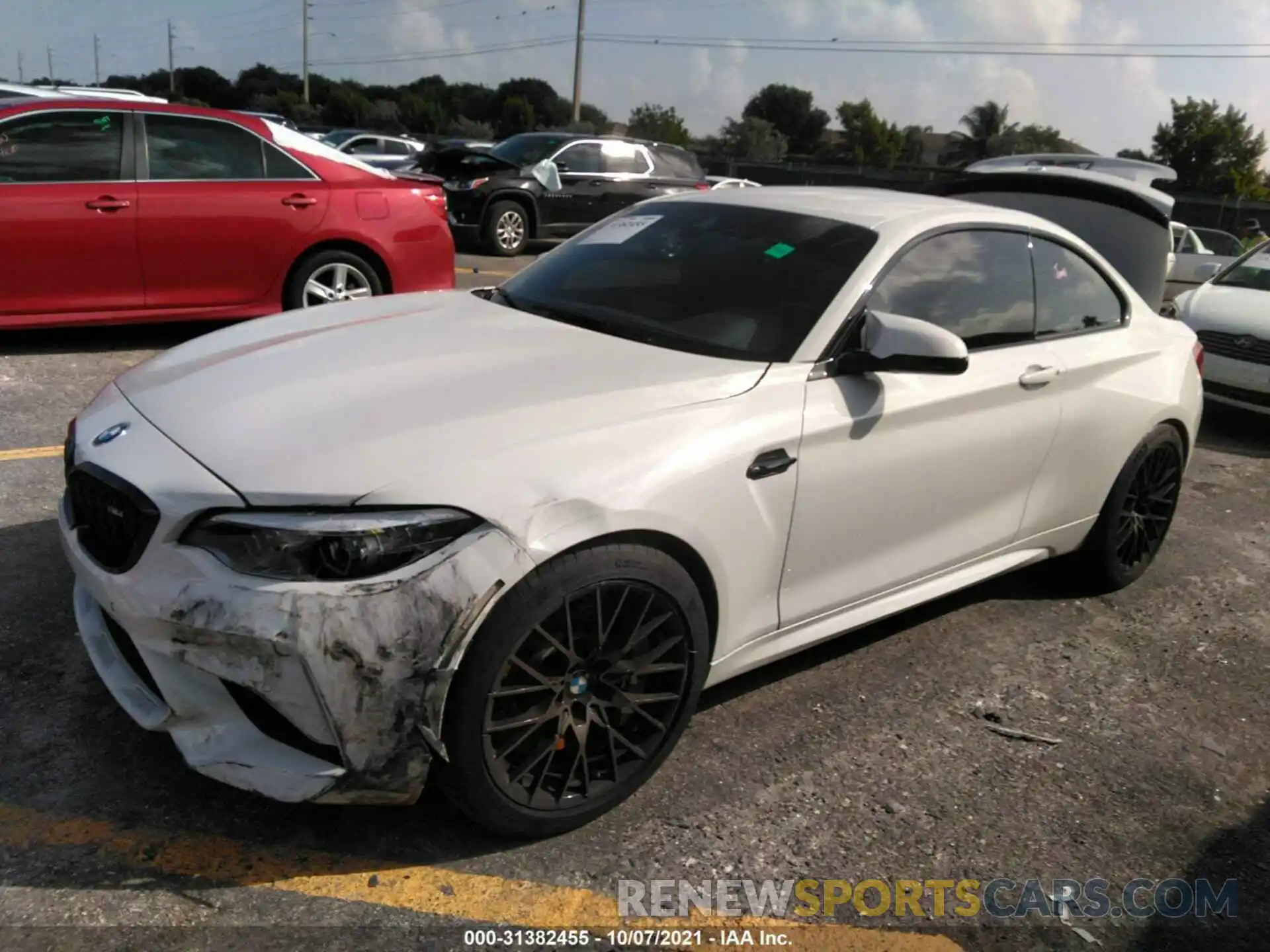 2 Photograph of a damaged car WBS2U7C09L7E63988 BMW M2 2020