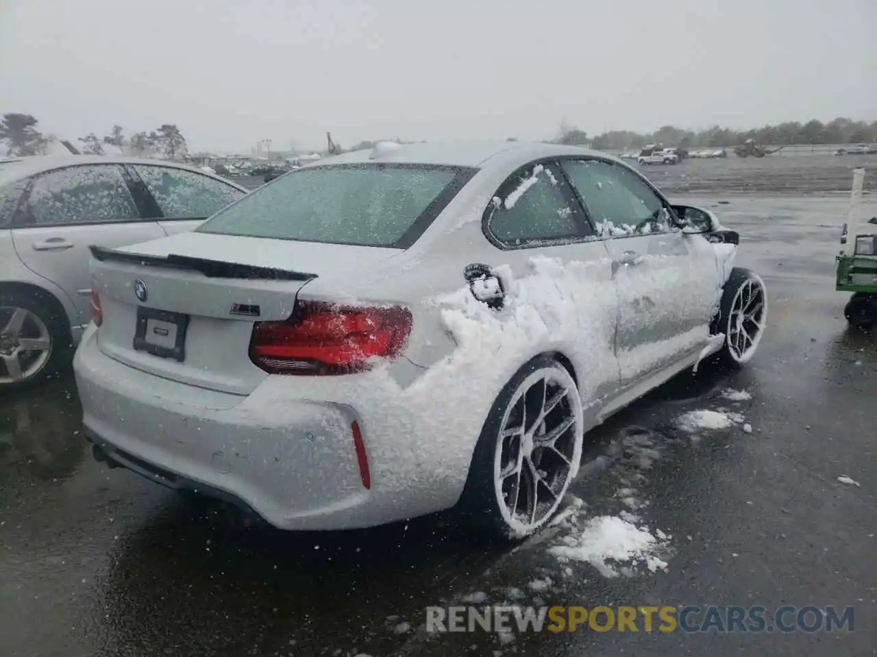 4 Photograph of a damaged car WBS2U7C0XL7F78339 BMW M2 2020