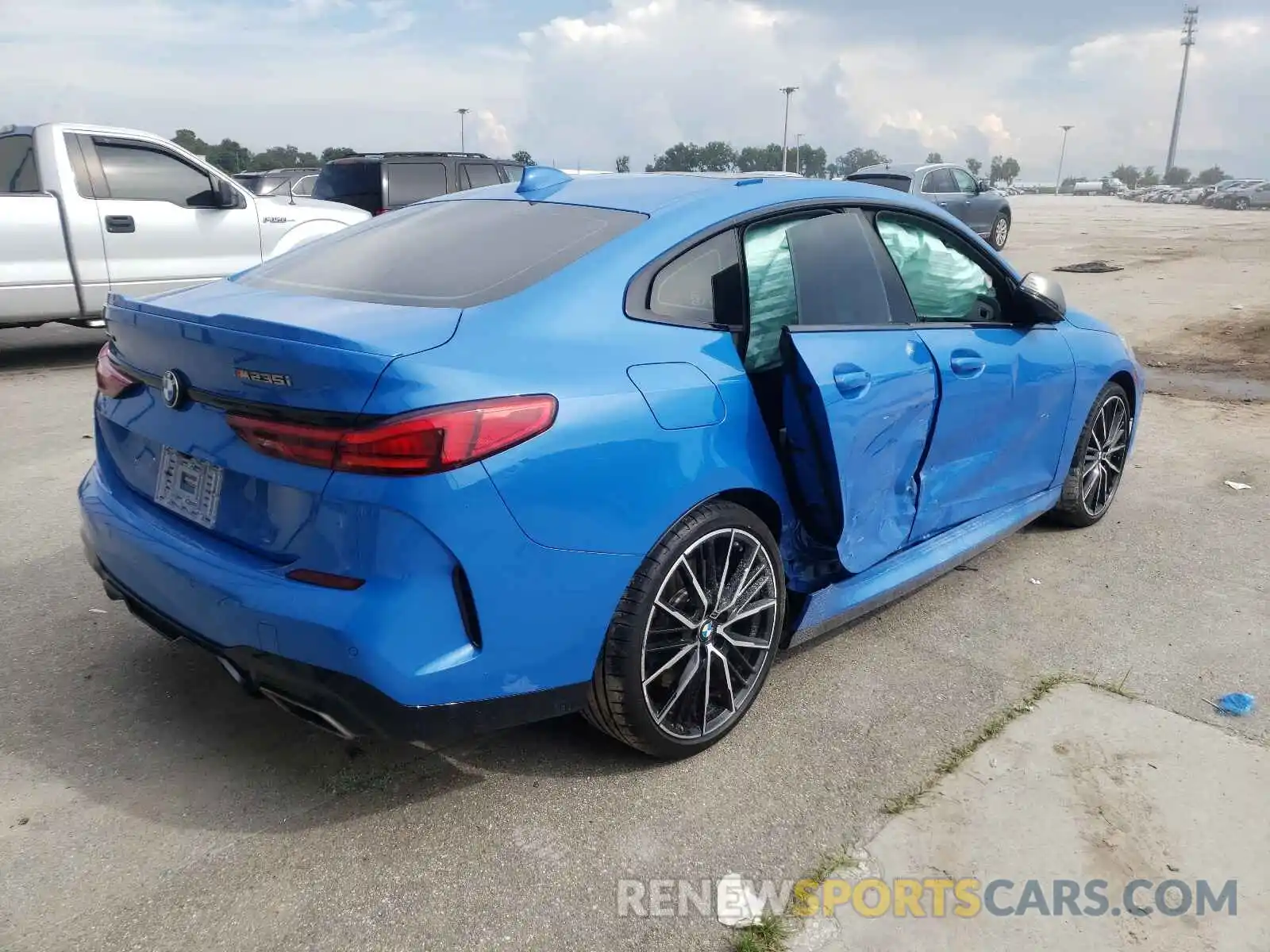 4 Photograph of a damaged car WBA13AL05M7G29330 BMW M2 2021