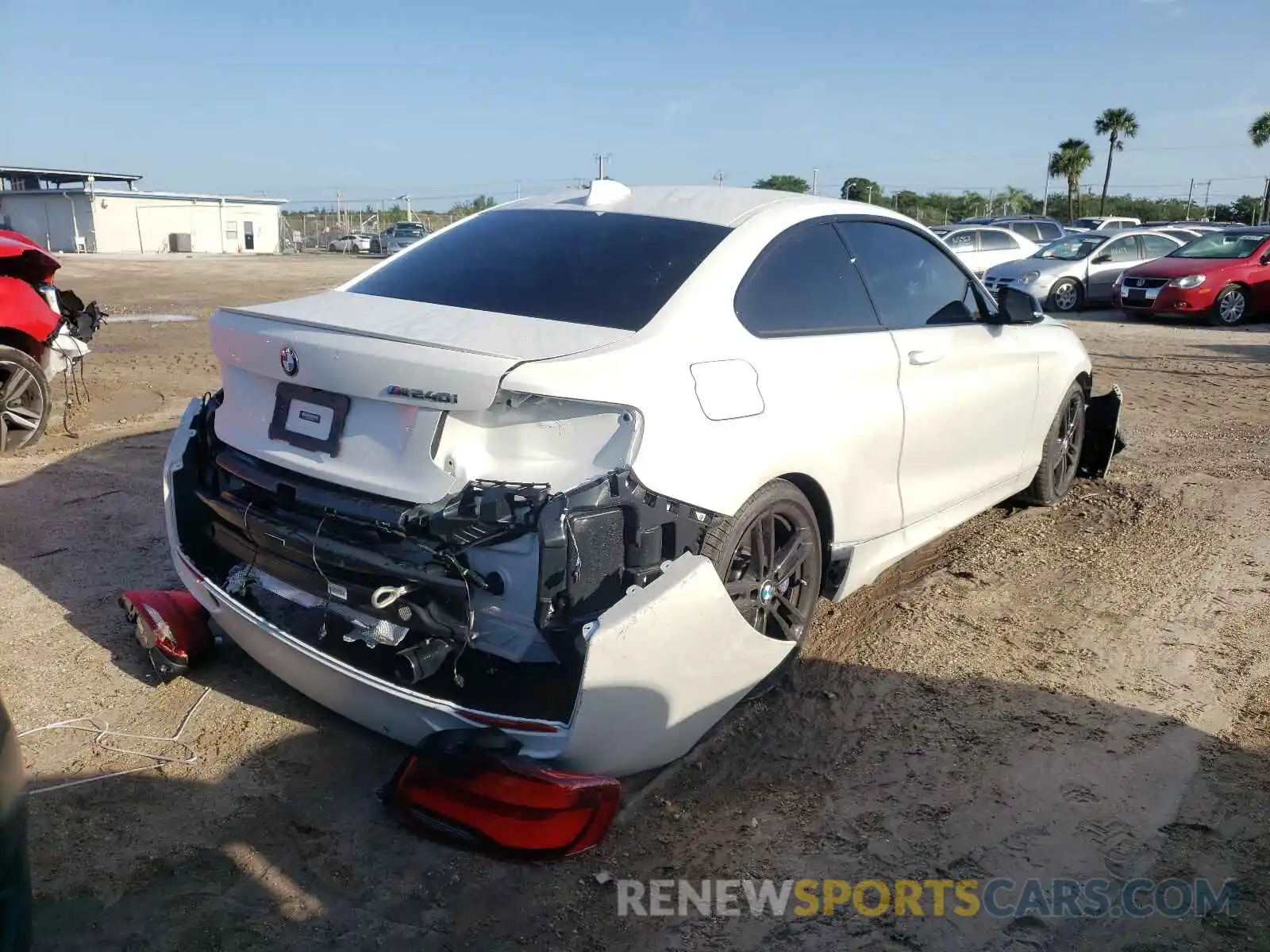 4 Photograph of a damaged car WBA2J5C05M7J54633 BMW M2 2021