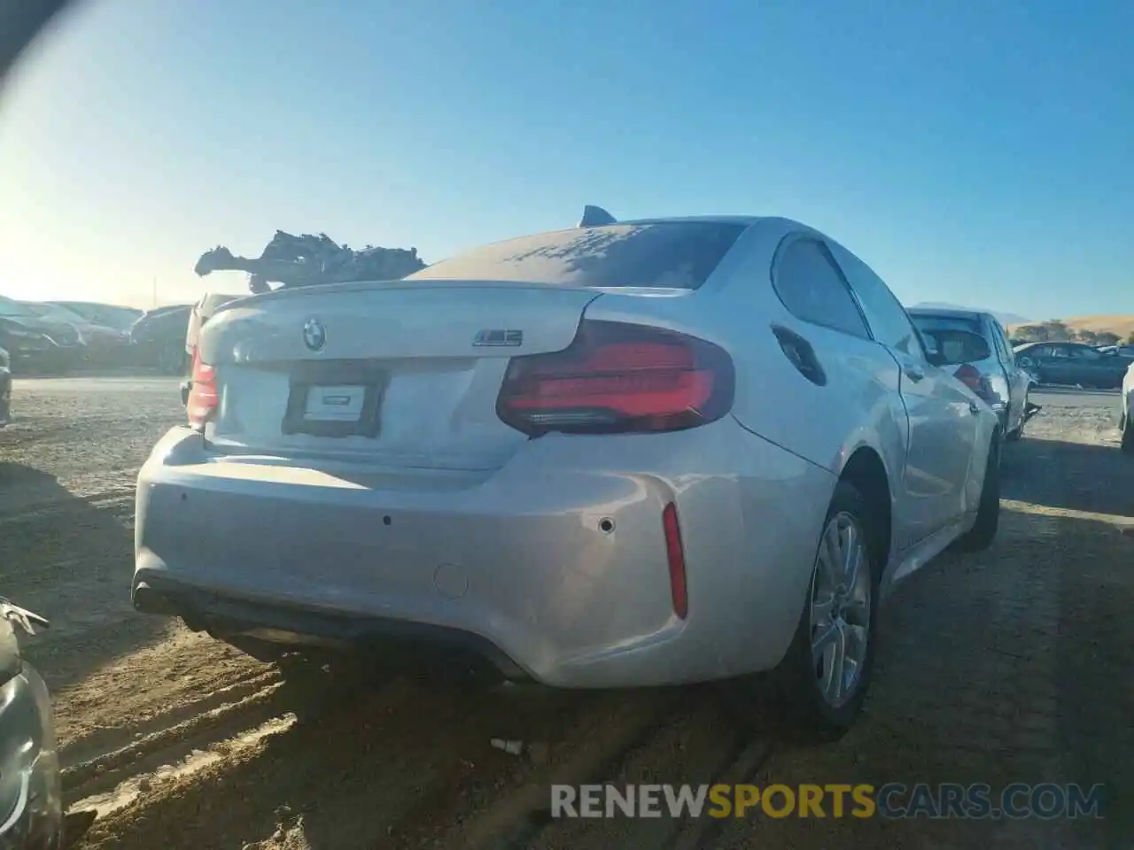 4 Photograph of a damaged car WBS2U7C04M7H31427 BMW M2 2021