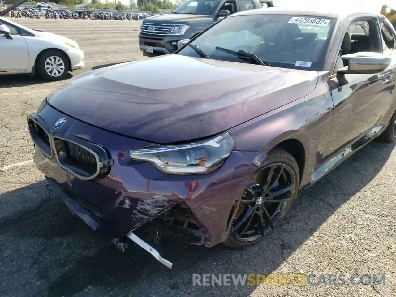 9 Photograph of a damaged car 3MW53CM0XN8C55418 BMW M2 2022