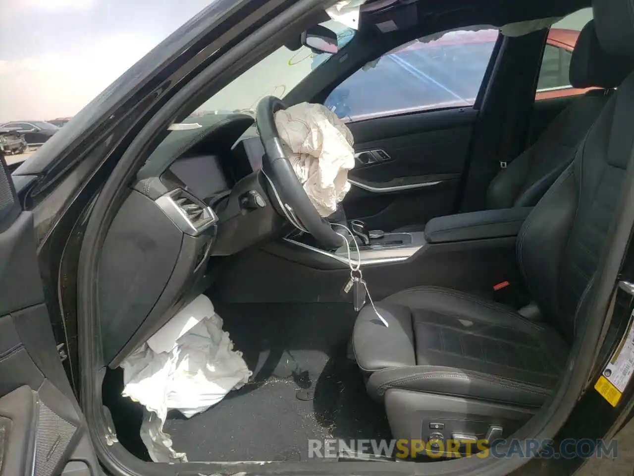 5 Photograph of a damaged car 3MW5U7J01L8B30166 BMW M3 2020