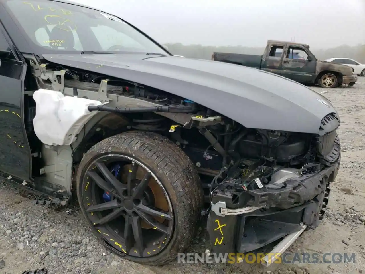 9 Photograph of a damaged car 3MW5U7J02L8B24344 BMW M3 2020