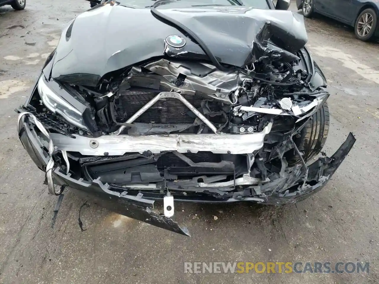 9 Photograph of a damaged car 3MW5U7J02L8B26725 BMW M3 2020