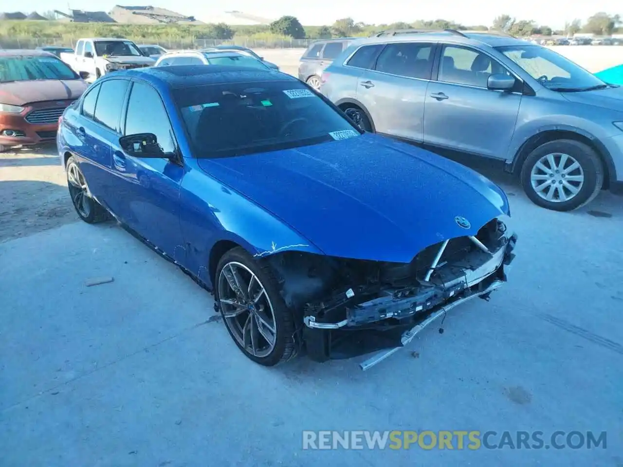 1 Photograph of a damaged car 3MW5U7J06L8B33211 BMW M3 2020