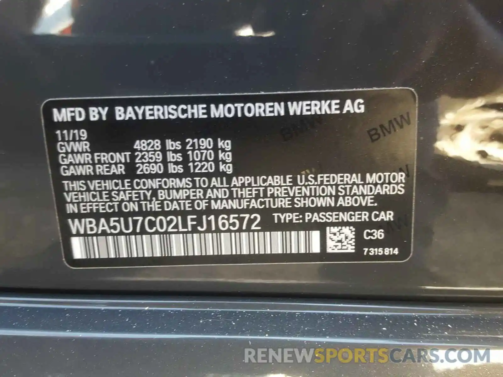10 Photograph of a damaged car WBA5U7C02LFJ16572 BMW M3 2020