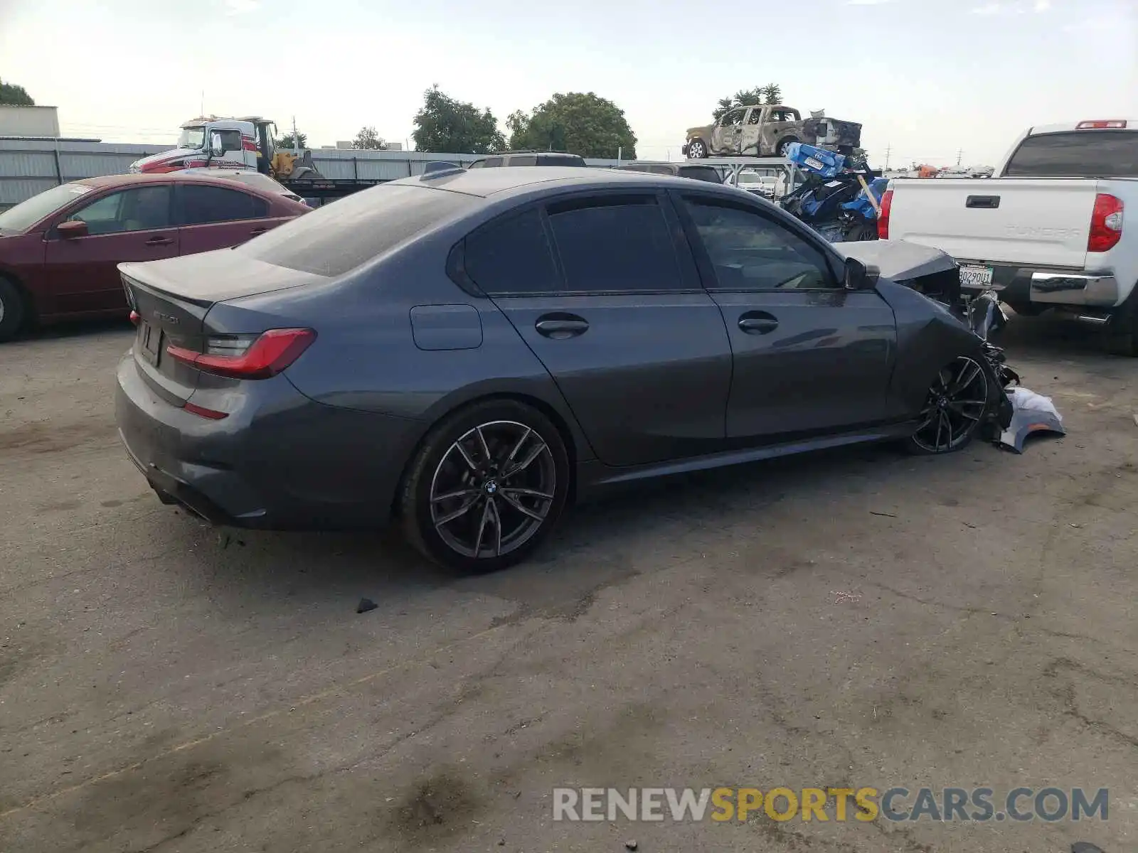 4 Photograph of a damaged car WBA5U7C05LA286633 BMW M3 2020