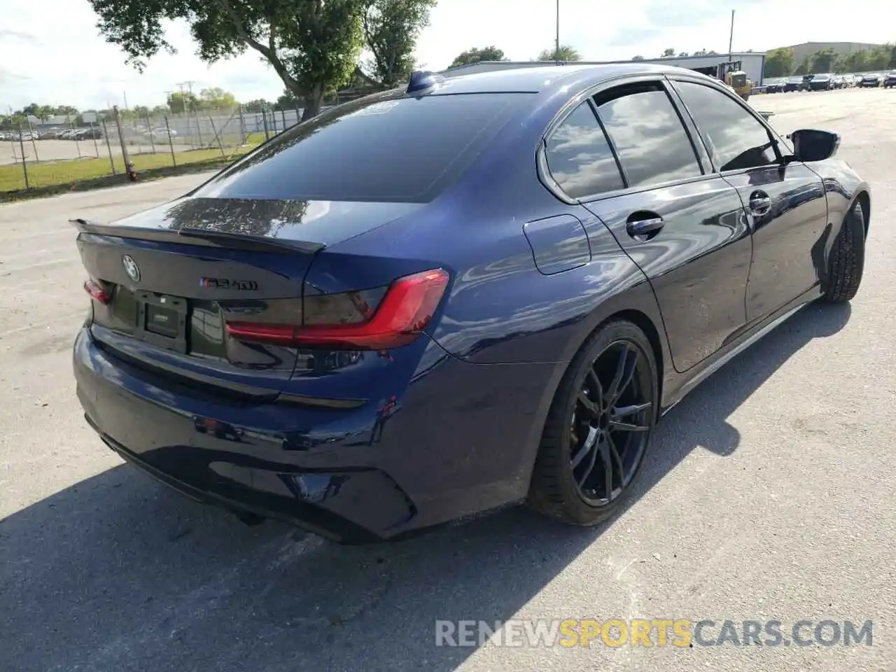 4 Photograph of a damaged car WBA5U7C06LA286706 BMW M3 2020