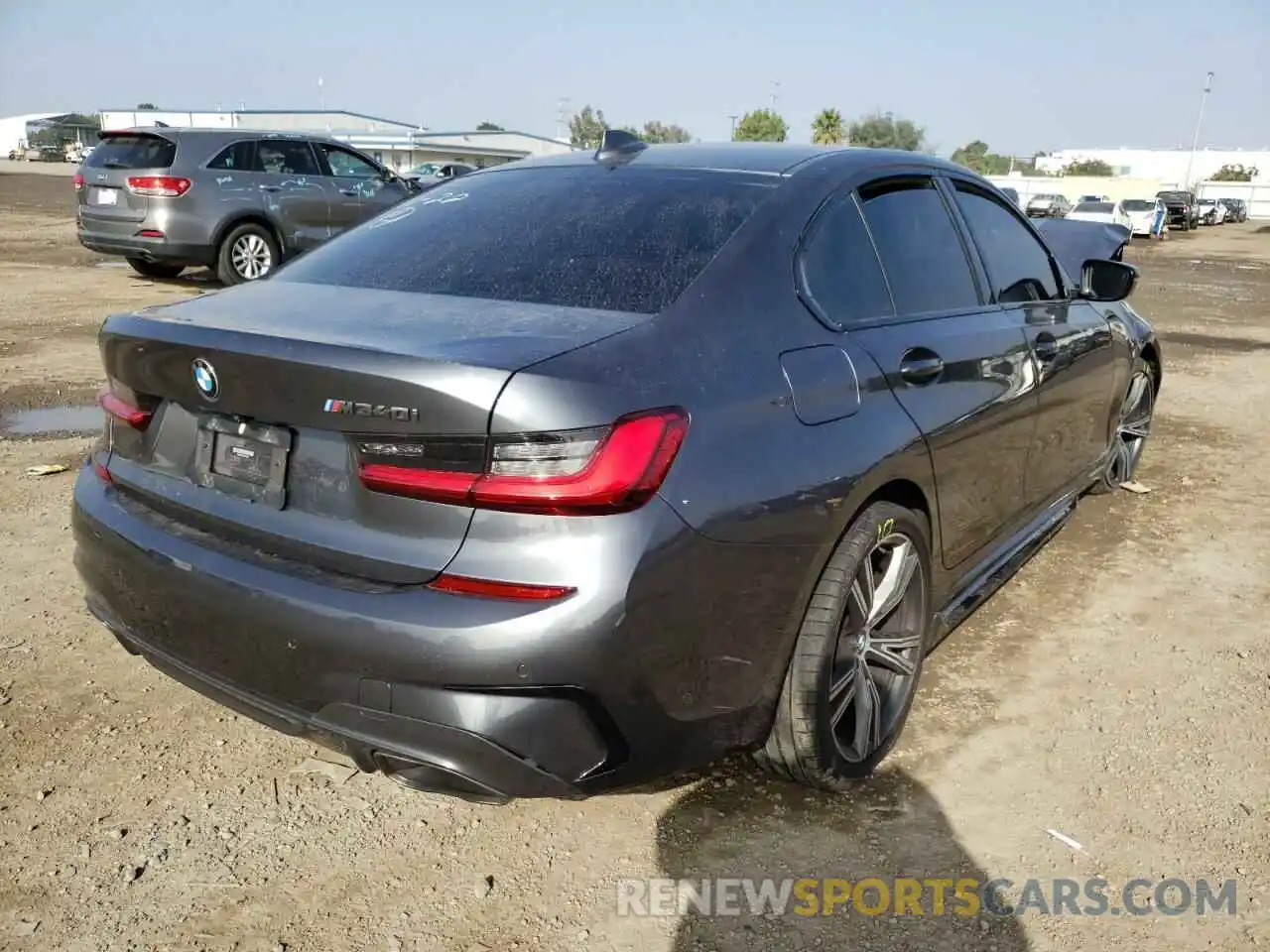 4 Photograph of a damaged car WBA5U7C0XLA234351 BMW M3 2020