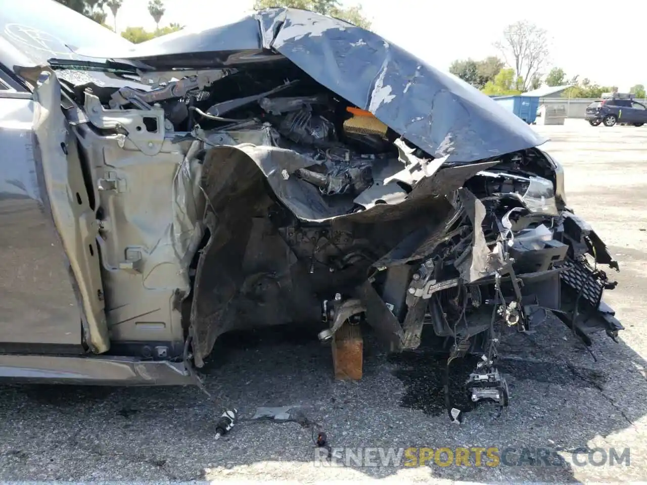 9 Photograph of a damaged car WBA5U7C0XLFH23984 BMW M3 2020