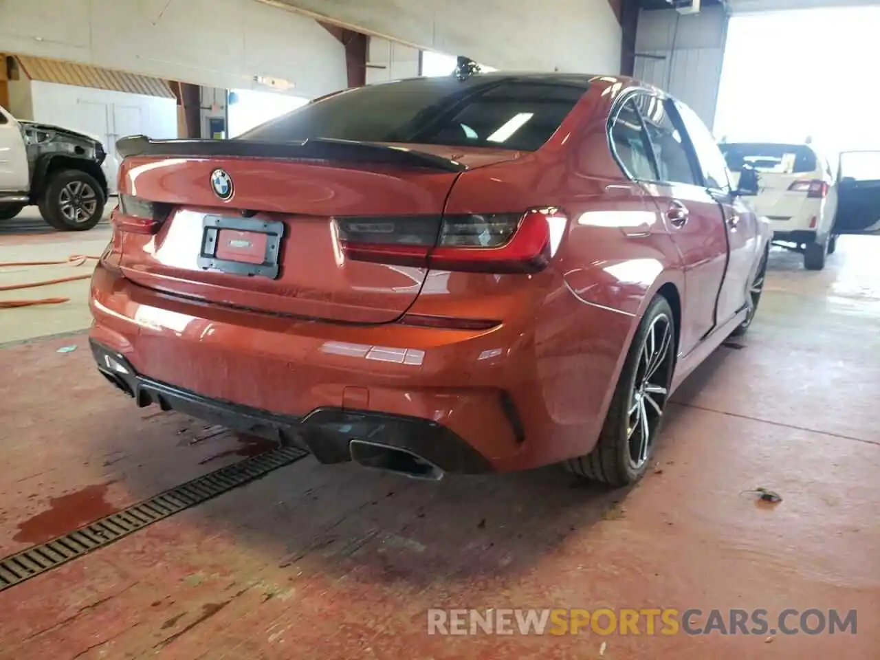 4 Photograph of a damaged car WBA5U9C00LFH11189 BMW M3 2020