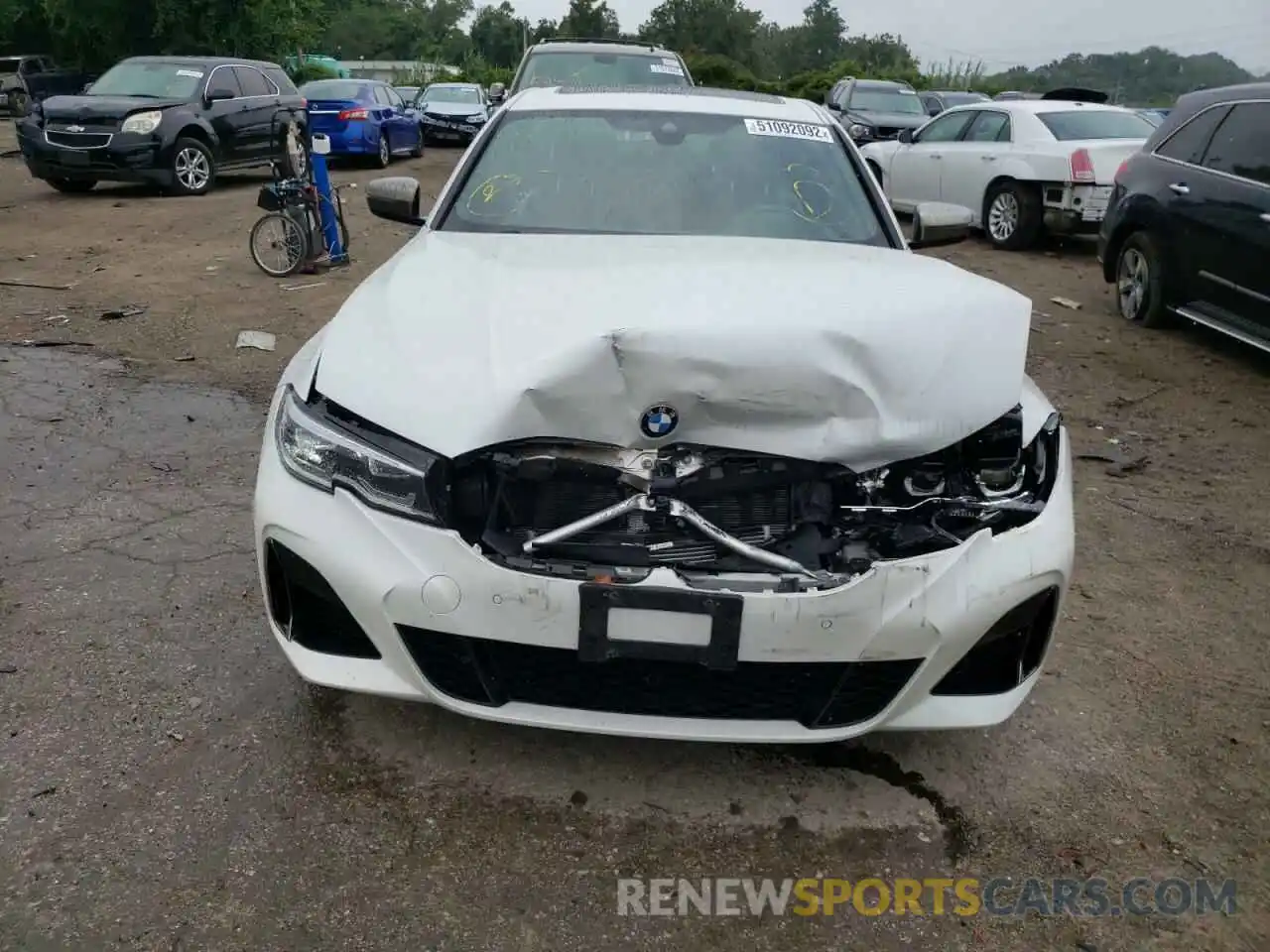 9 Photograph of a damaged car WBA5U9C08LFH25129 BMW M3 2020