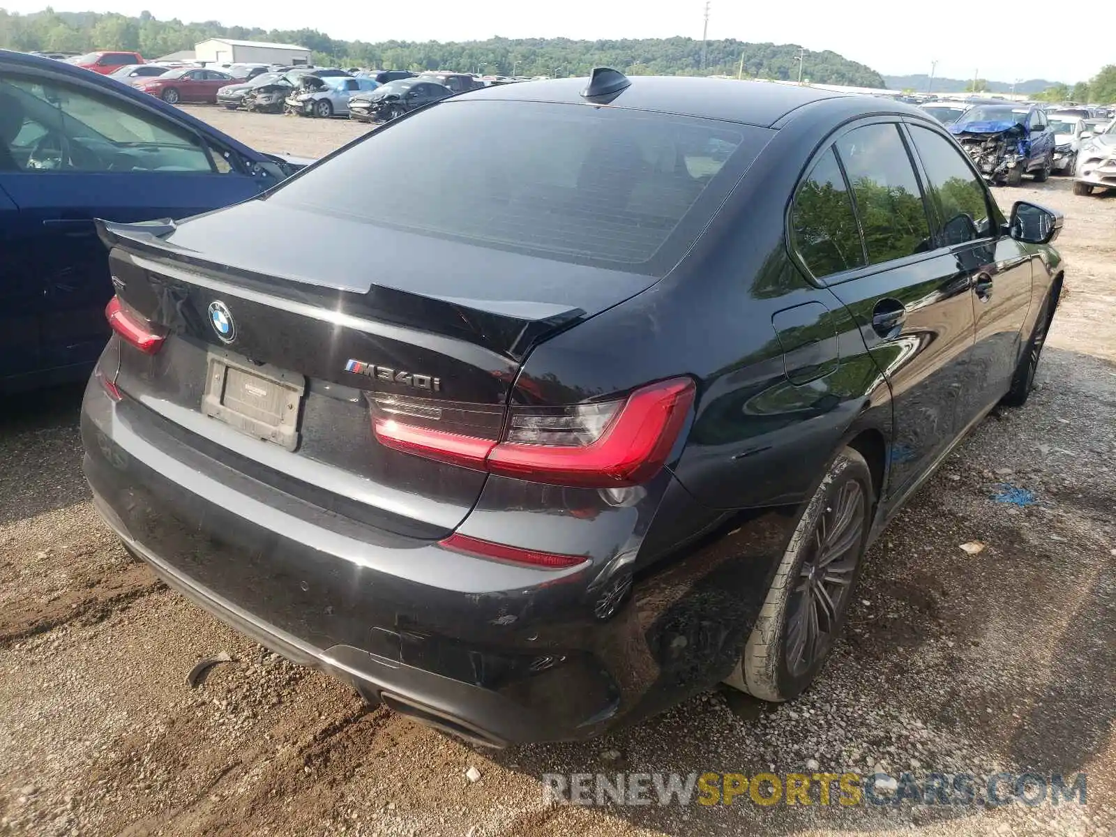 4 Photograph of a damaged car WBA5U9C09LFH03365 BMW M3 2020