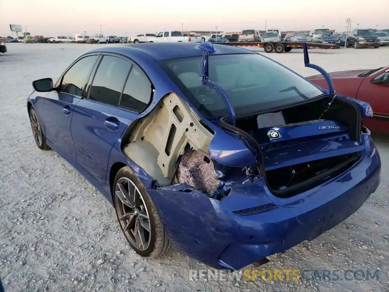 3 Photograph of a damaged car 3MW5U7J01M8B56588 BMW M3 2021