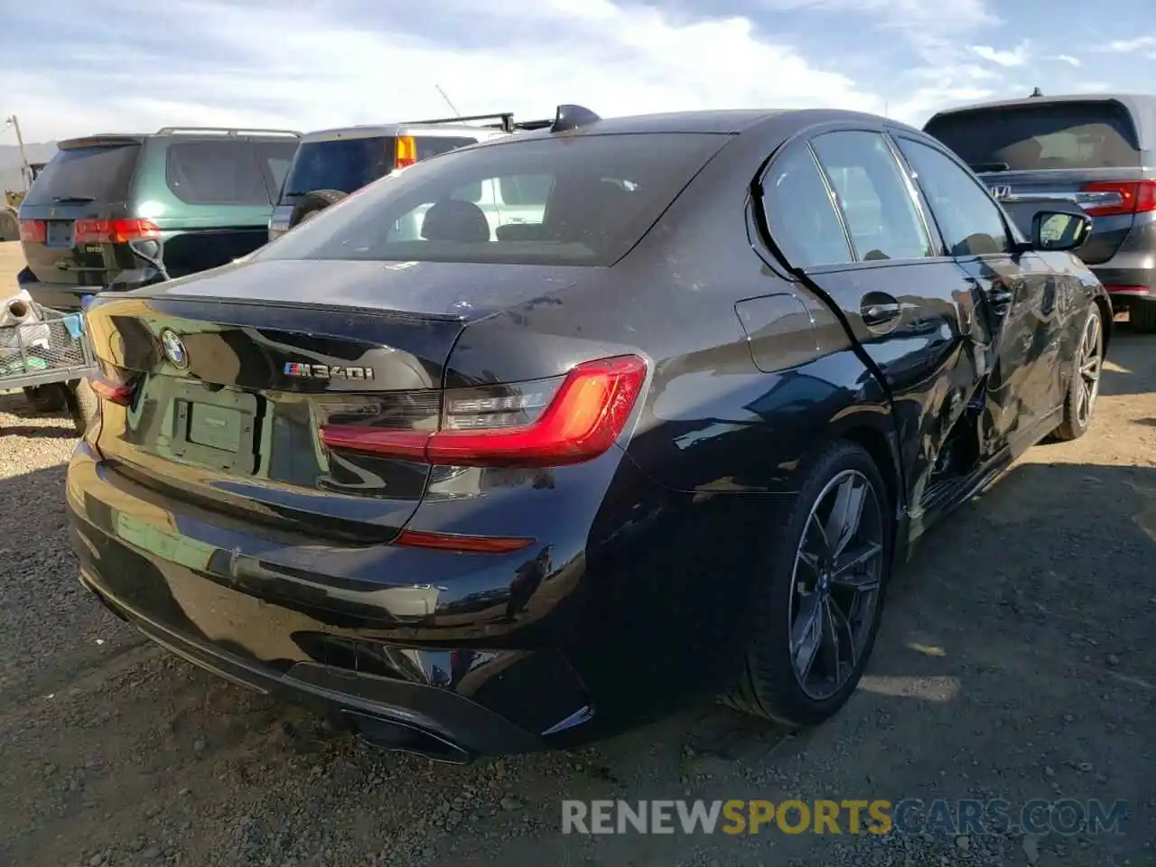 4 Photograph of a damaged car 3MW5U7J01M8B60737 BMW M3 2021