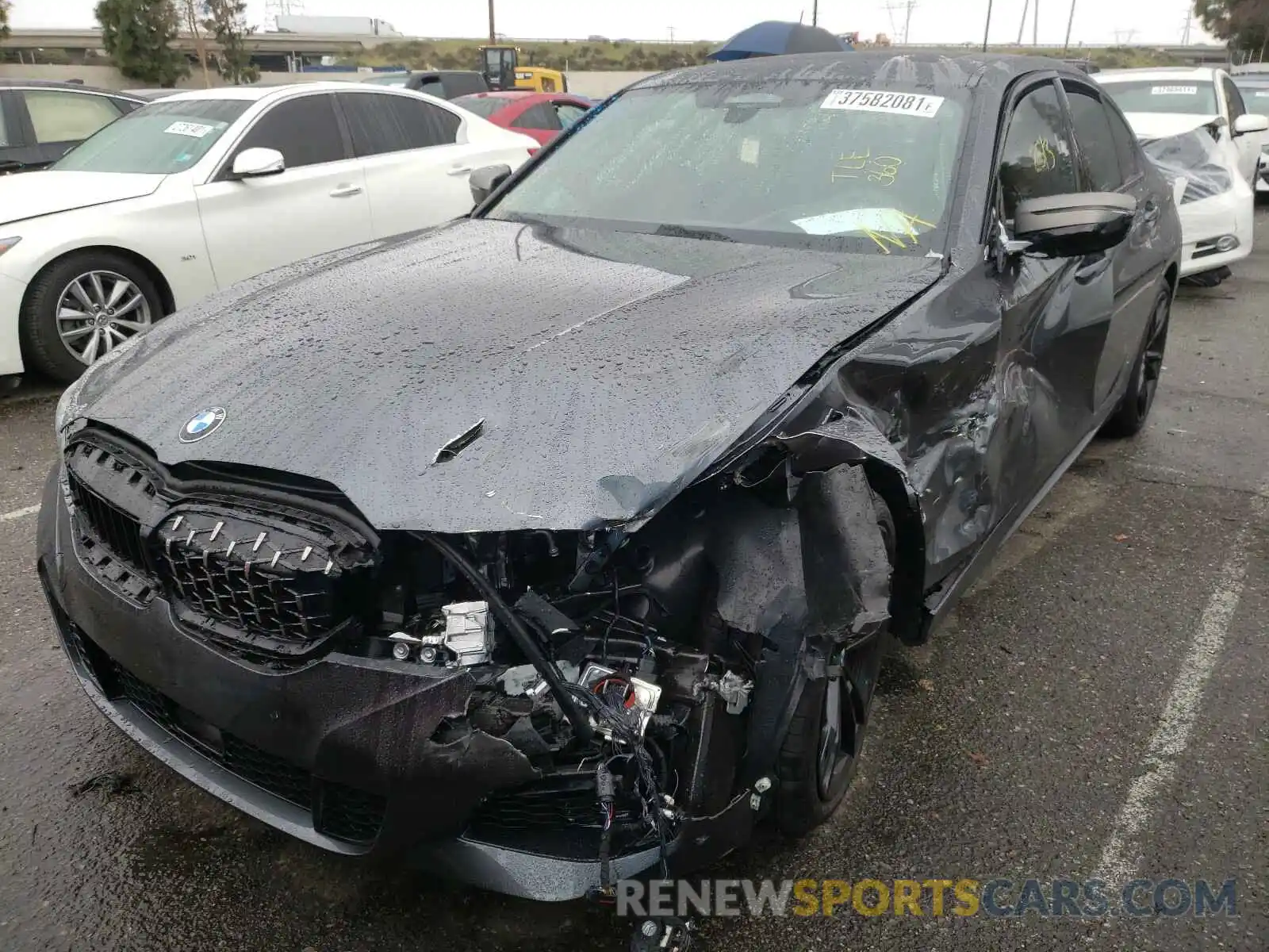 2 Photograph of a damaged car 3MW5U7J02M8B55367 BMW M3 2021